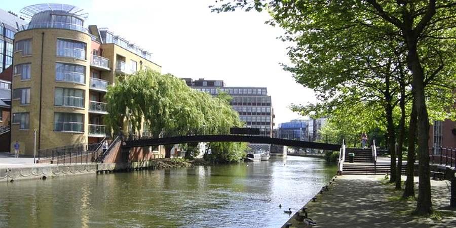 Bridge over the canal in Reading