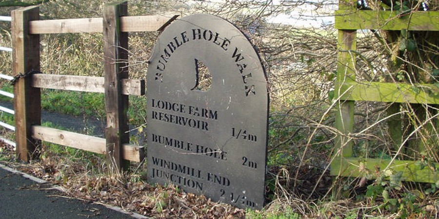 Bumble Hole sign at Windmill End