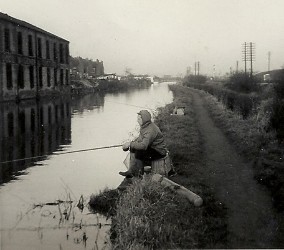 Fishing on the Erewash Canal in the 1940s and 50s