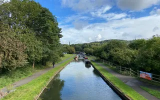 Photograph of the canal in Bumble Hole
