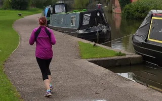 Running along the Nottingham-Beeston Canal