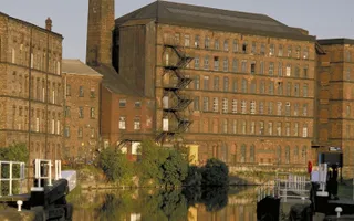 Leeds Lock and Crown Point Bridge, Leeds