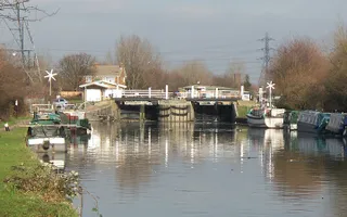 Stonebridge Lock, Lee Navigation