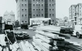 The National Waterways Museum Glouceste Orchard Square