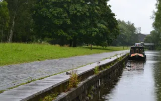 Trent & Mersey Canal by Westport Lake