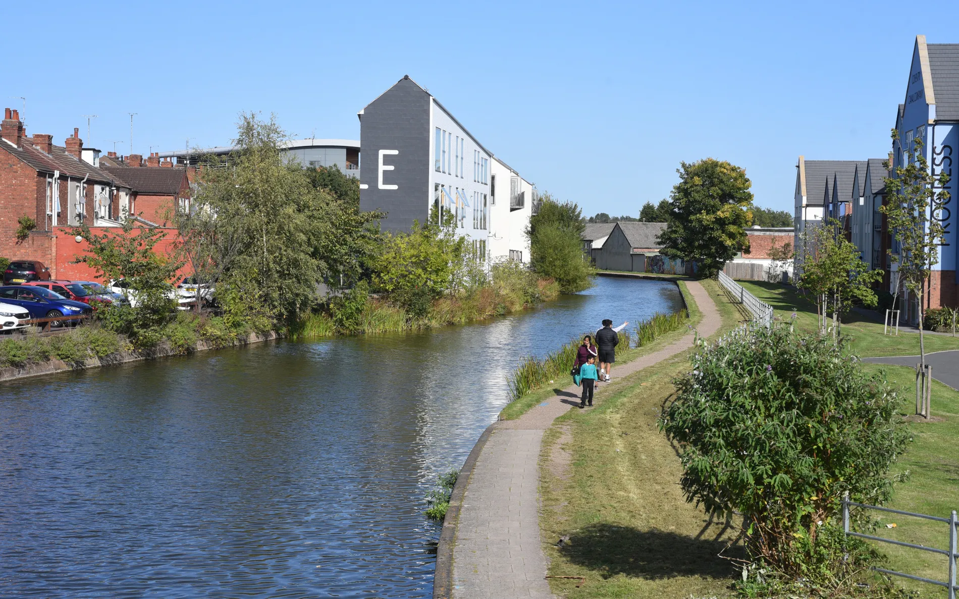 Coventry Canal – Nuneaton Stretch, from the fishery's own website