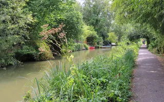 Oxford Canal towpath near city centre