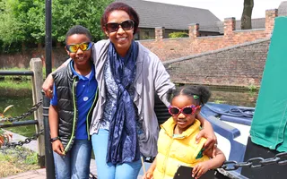 Family visiting the Stourbridge Canal