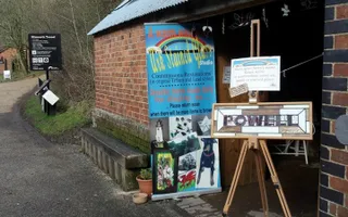 Things to do in Stoke Bruerne - glass painting