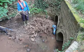 Clearing culverts on the Ashby Canal