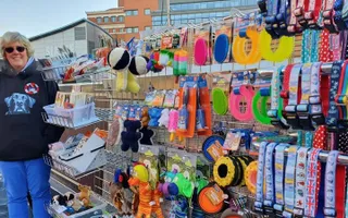 Roving trader Tracey and The Doggie Boat at floating market