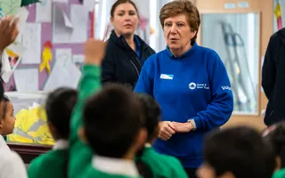 female explorers volunteer