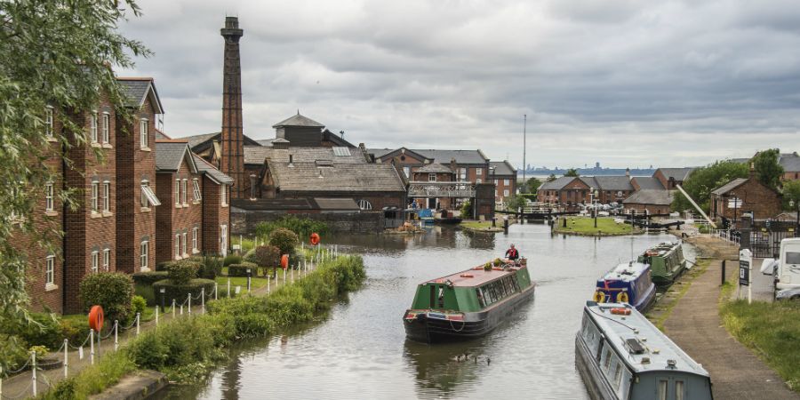 Boating at Ellesmere Port | Canal & River Trust