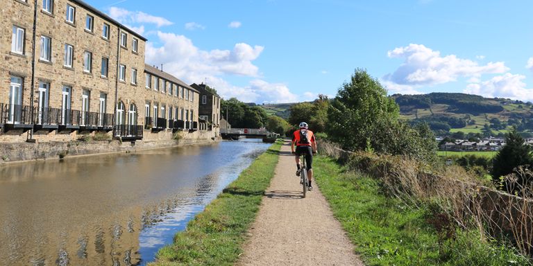 Two-mile canal walk from Silsden to Kildwick | Canal & River Trust