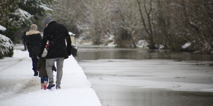 Enjoy Your Time On Our Towpaths Safely This Winter | Canal & River Trust