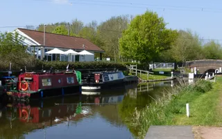 The pub at Maunsel Locks