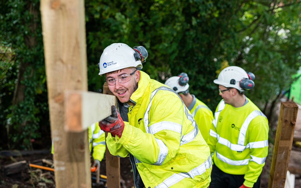 Ten reasons to work for us | Canal & River Trust