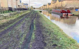 The towpath can get very muddy in the wet a