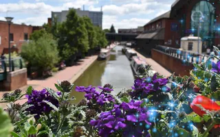 A view of the canal from a bridge in Banbury