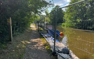 Cofferdam in place, Worcester & Birmingham Canal