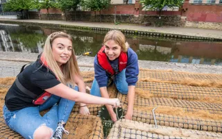 Young people volunteering in Nottingham