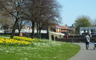 Strolling along the Victoria Embankment, River Trent