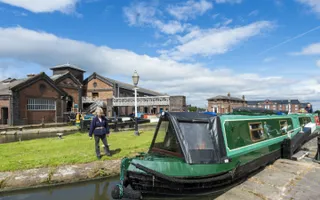 Boating through Ellesmere Port
