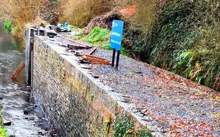 Green Lock 8 Swansea Canal
