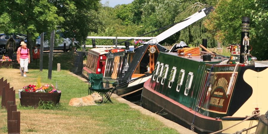 Short walk from Thrupp to Shipton Weir Lock | Canal & River Trust