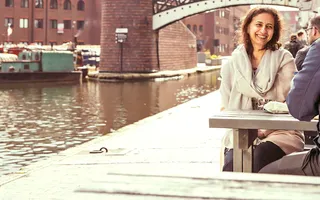 Having lunch next to the canal