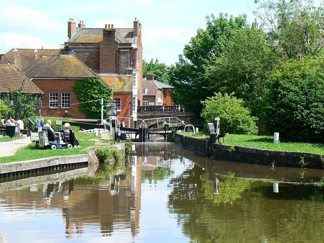 Newbury on the K&A Canal