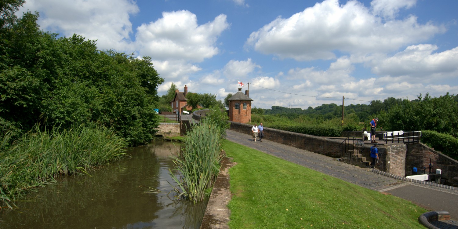 View along the canal to The Bratch