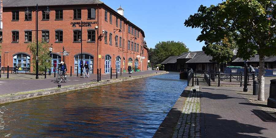 Coventry Canal, at Coventry Canal Basin