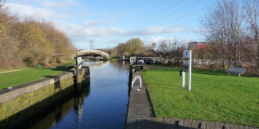 Tinsley Locks, with bridge in background