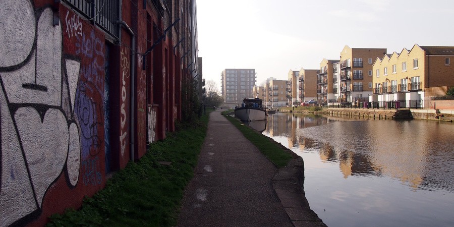 photo of regents canal in Mile End