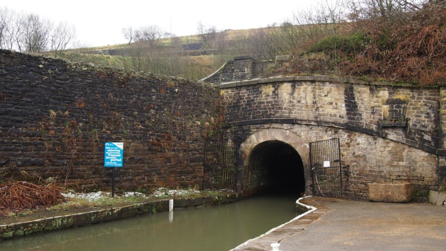 photo of Standedge Tunnel portal