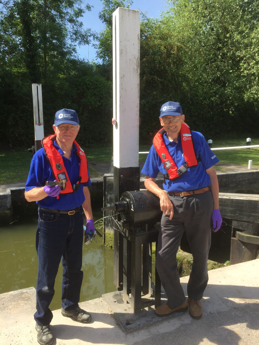 Changing spindles at Deep Lock, Kennet &amp;amp; Avon Canal by Dave Newman