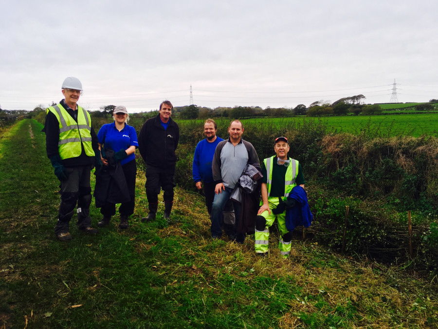 Hedge Laying 13.10.17, Lancaster canal by Alice Kay